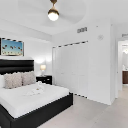 Charming 3-Bed Mins From Brickell With Free Parking Apartment Miami Exterior photo