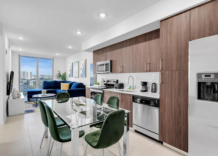 Charming 3-Bed Mins From Brickell With Free Parking