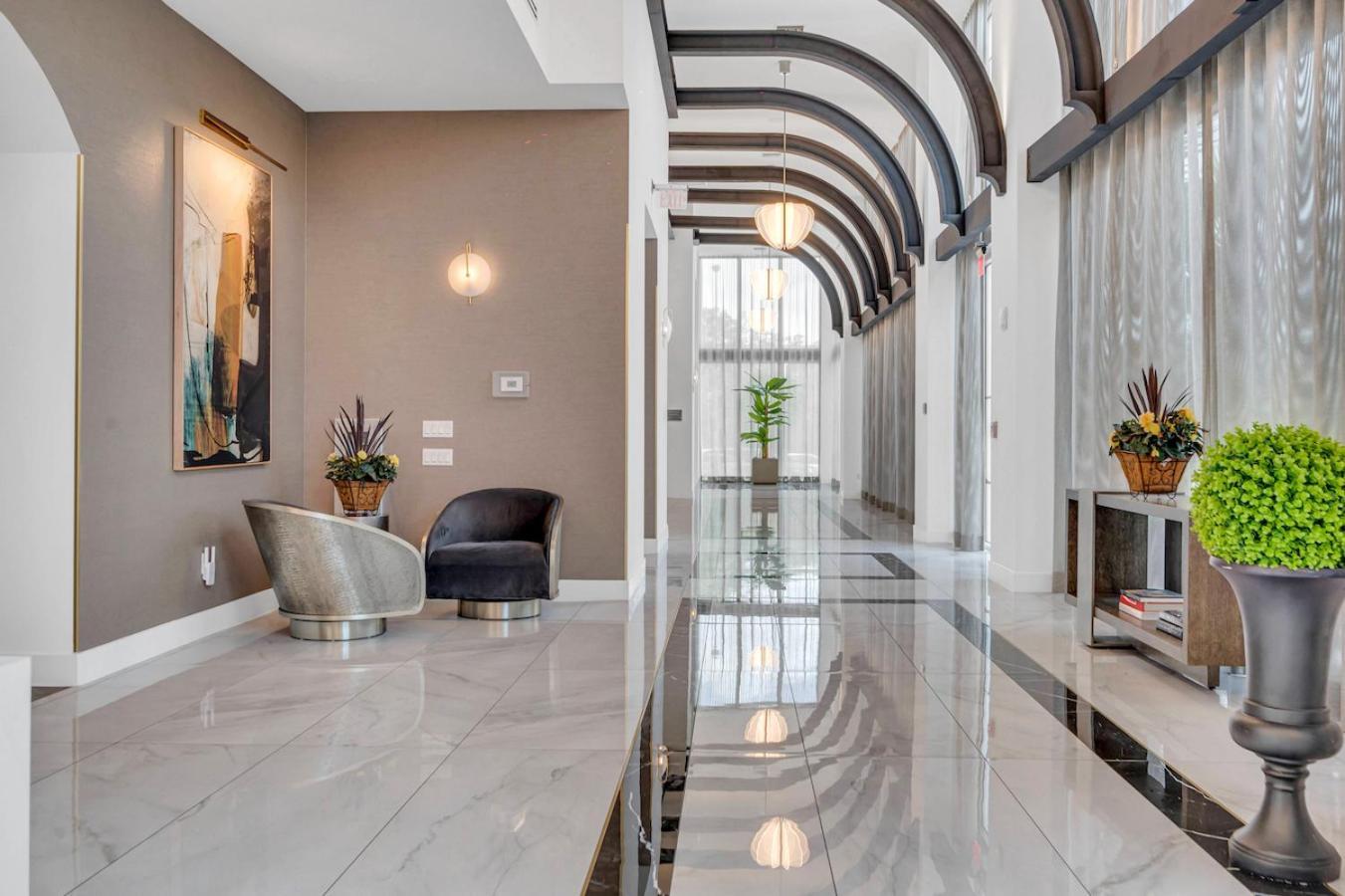Charming 3-bed Mins From Brickell With Free Parking Apartment *