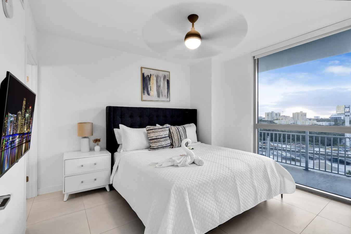 Charming 3-bed Mins From Brickell With Free Parking Apartment *